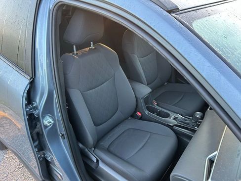 Certified 2024 Toyota Corolla Cross LE w/ Moonroof Package FWD image 15
