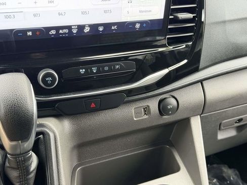 Used 2023 Ford Transit 350 XLT image 23