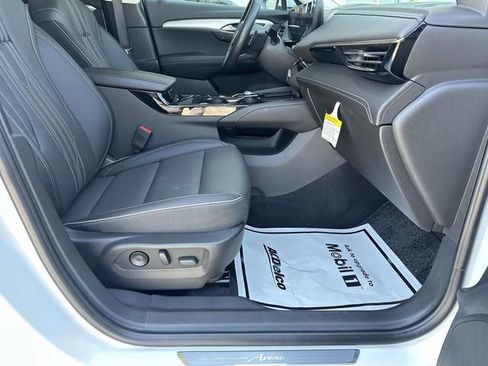 Used 2024 Buick Envision Avenir AWD/4WD image 22