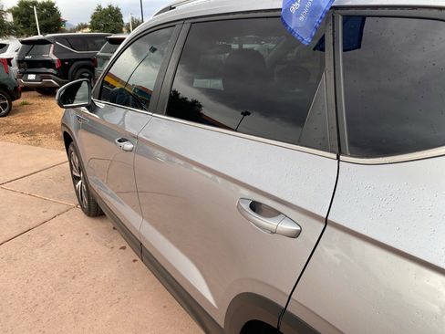 Used 2024 Volkswagen Taos SE image 15