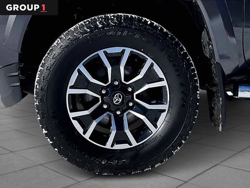 Used 2021 Toyota Tacoma TRD Sport image 11