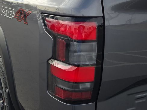 Used 2023 Nissan Frontier PRO-4X w/ Pro-4X Premium Package AWD/4WD image 9