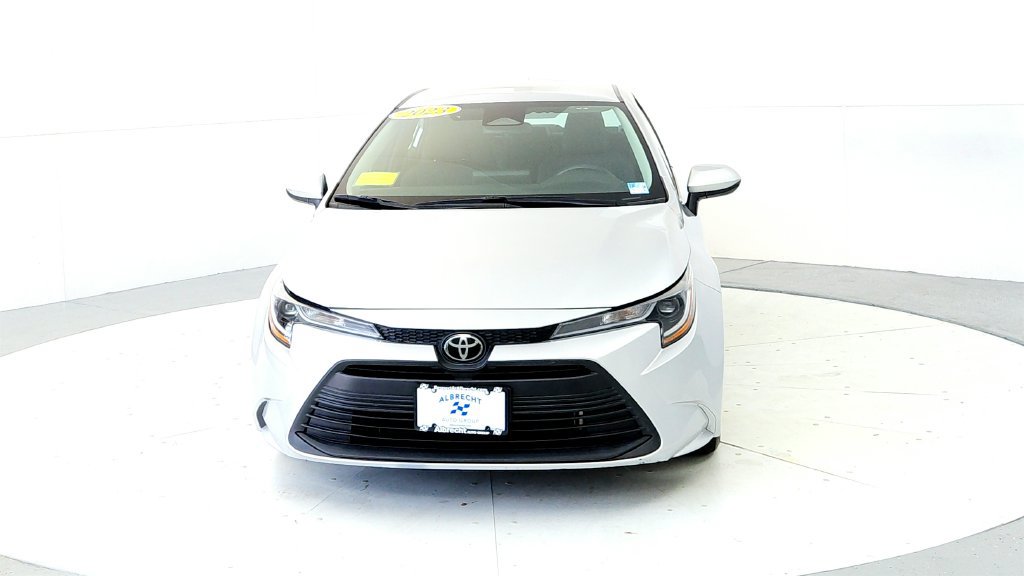Used 2023 Toyota Corolla LE FWD image 8