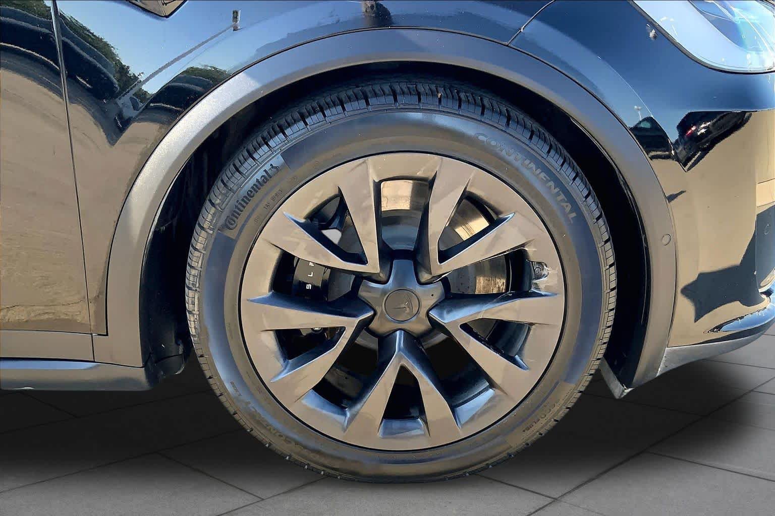 Used 2022 Tesla Model X AWD/4WD image 10