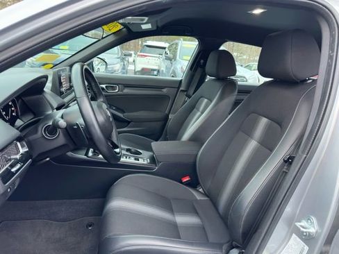 Used 2025 Honda Civic Sport image 12