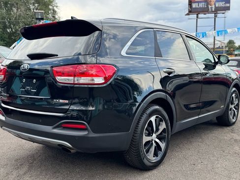 Used 2017 Kia Sorento EX AWD/4WD image 2