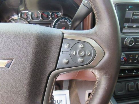Used 2015 Chevrolet Silverado 1500 High Country w/ High Country Premium Package AWD/4WD image 36