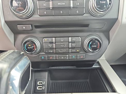 Used 2018 Ford F150 Lariat AWD/4WD image 25
