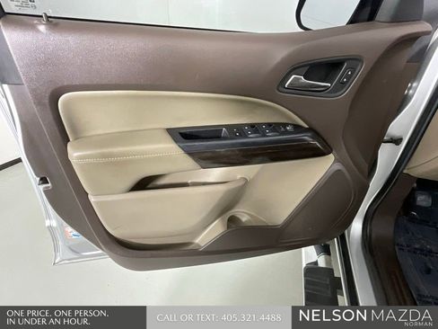 Used 2015 GMC Canyon SLT image 17