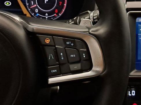 Used 2019 Jaguar F-PACE S image 15