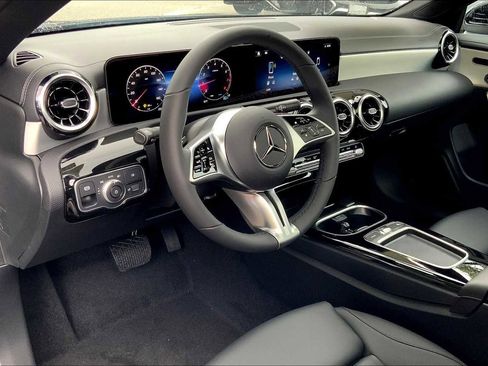 New 2026 Mercedes-Benz CLA 250 4MATIC image 9