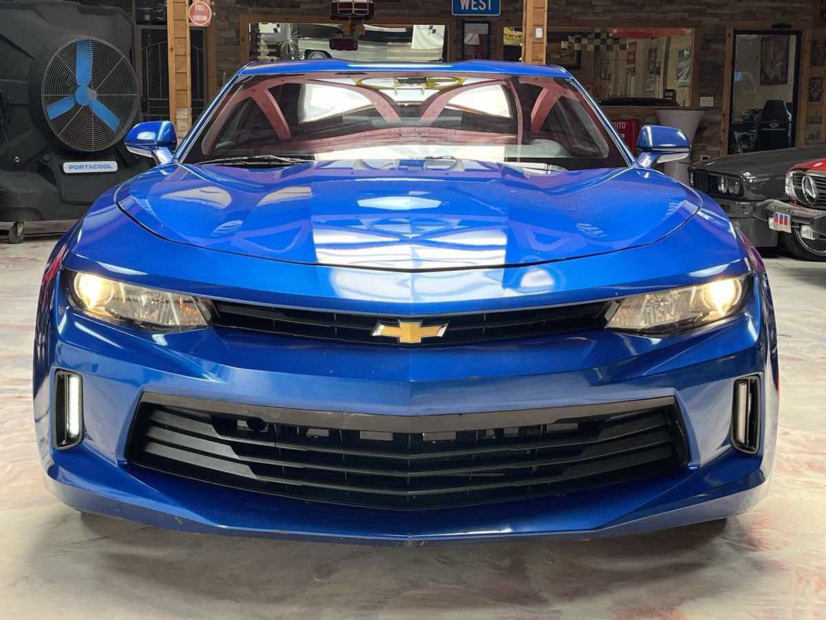 Used 2016 Chevrolet Camaro LT RWD image 6