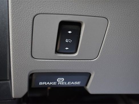 Used 2019 Ford F250 XLT w/ XLT Premium Package image 25