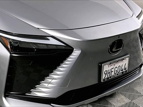 Used 2023 Lexus RZ 450e Premium image 28