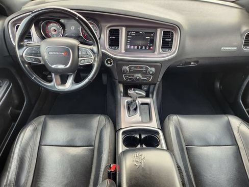 Used 2022 Dodge Charger SXT w/ Leather Interior Group RWD image 28