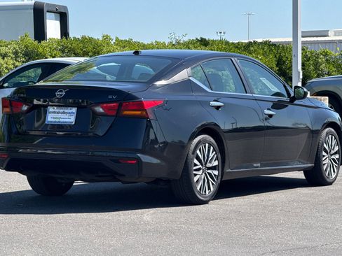 Certified 2024 Nissan Altima 2.5 SV FWD image 4