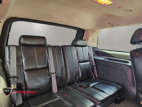 Used 2007 Chevrolet Tahoe LTZ w/ LTZ Preferred Equipment Group AWD/4WD image 13