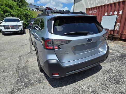 Used 2023 Subaru Outback Premium AWD/4WD image 5