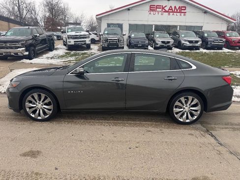 Used 2017 Chevrolet Malibu Premier w/ Premier Sun and Wheel Package image 2
