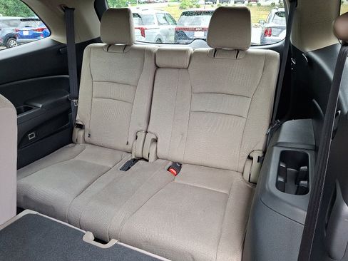 Used 2016 Honda Pilot EX image 10
