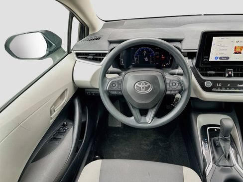 Used 2026 Toyota Corolla LE FWD image 21