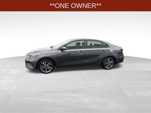 Used 2023 Kia Forte LXS w/ LXS Technology Package image 4