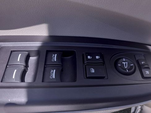 Used 2017 Acura RDX FWD w/ Advance Package image 40