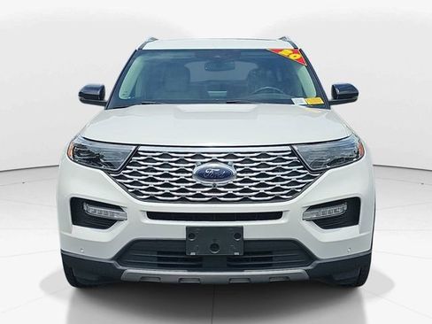 Certified 2020 Ford Explorer Platinum w/ Premium Technology Package AWD/4WD image 8