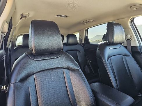 Used 2025 Kia Sportage EX image 19