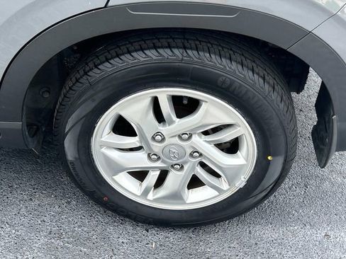 Used 2020 Hyundai Venue SEL FWD image 13