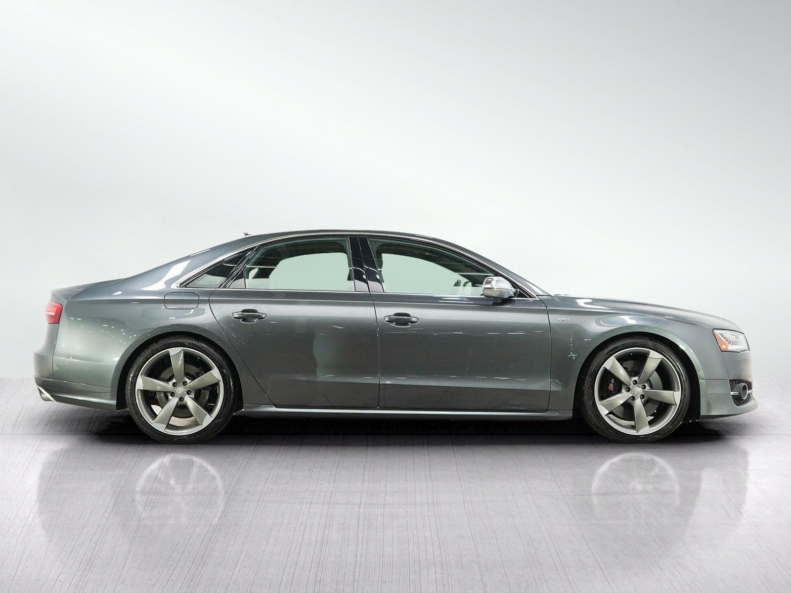 Used 2015 Audi S8 w/ Full Leather Package AWD/4WD image 6