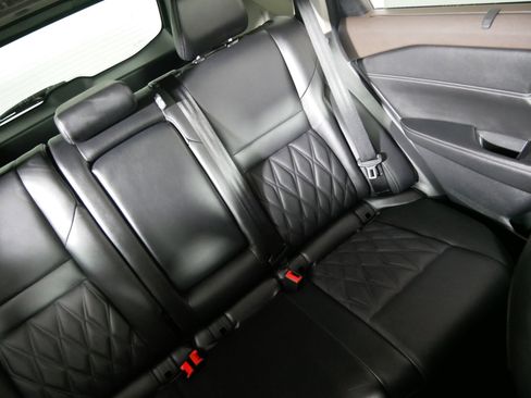 Used 2021 Nissan Rogue Platinum image 14