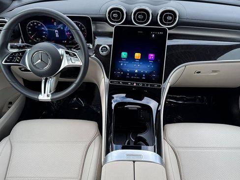 Certified 2025 Mercedes-Benz GLC 300 4MATIC image 28
