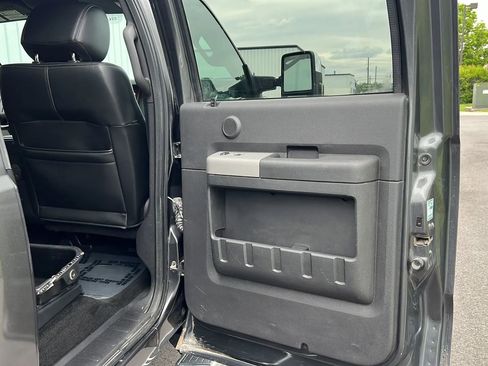 Used 2016 Ford F250 Lariat w/ Lariat Ultimate Package AWD/4WD image 15