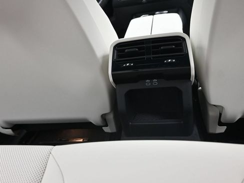 Used 2025 BMW i5 xDrive40 w/ M Sport Package AWD/4WD image 16