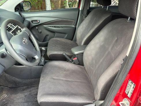 Used 2007 Toyota Yaris Sedan FWD image 8