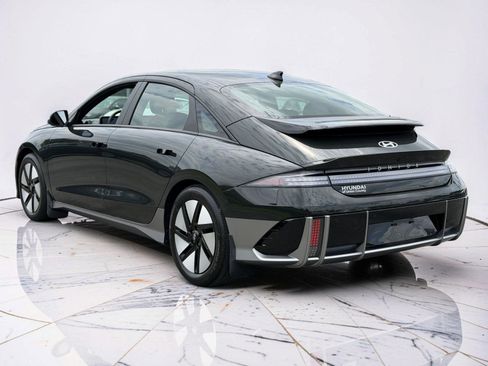 Used 2024 Hyundai Ioniq 6 SE RWD image 4
