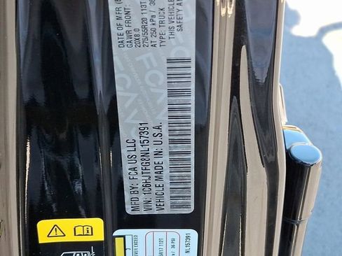 Used 2022 Jeep Gladiator Overland image 27