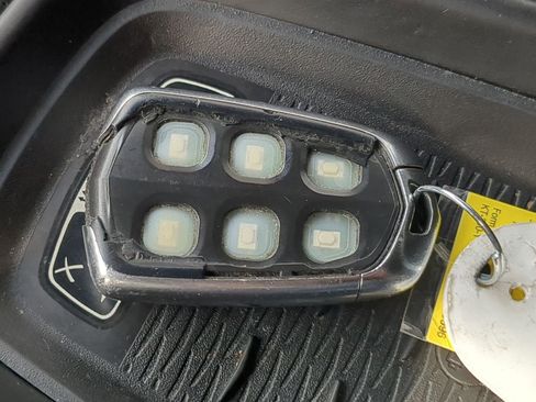 Used 2016 Cadillac Escalade ESV Platinum image 41