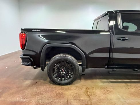 Used 2023 GMC Sierra 1500 Elevation w/ Preferred Package image 32
