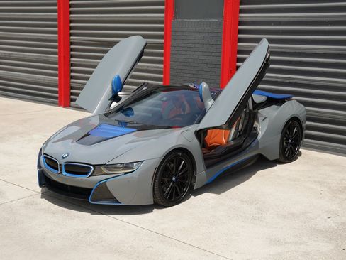 Used 2019 BMW i8 Roadster AWD/4WD image 5