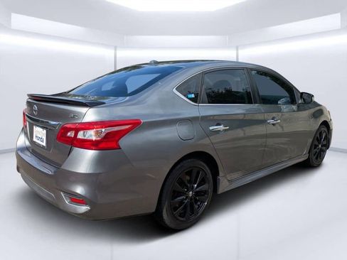 Used 2017 Nissan Sentra SR w/ SR Midnight Edition FWD image 3