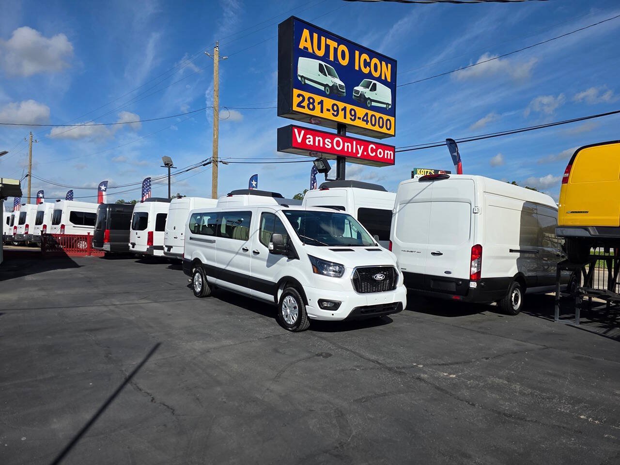 Used 2026 Ford Transit 350 XLT RWD image 30