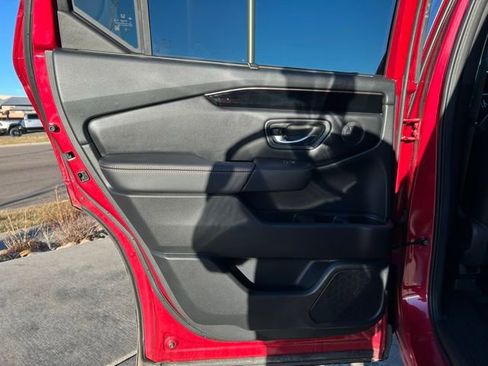 Used 2023 Honda Pilot TrailSport image 22