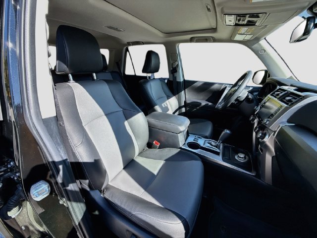 Used 2021 Toyota 4Runner SR5 Premium w/ Moonroof Package AWD/4WD image 29