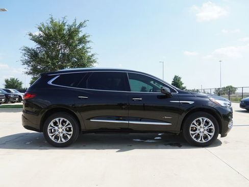 Used 2021 Buick Enclave Avenir w/ Avenir Technology Package FWD image 7