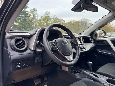 Used 2018 Toyota RAV4 LE w/ All Weather Liner Package AWD/4WD image 14