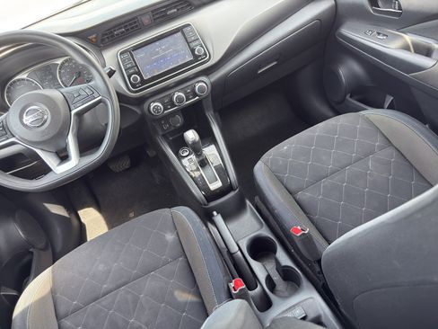 Used 2018 Nissan Kicks S FWD image 32