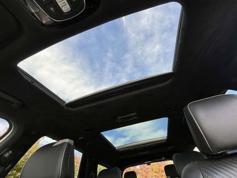 Used 2024 Hyundai Palisade Calligraphy image 15