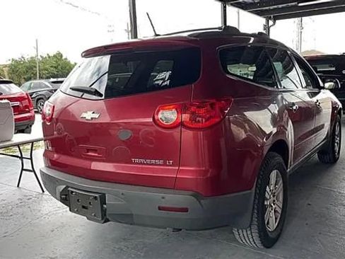 Used 2012 Chevrolet Traverse LT FWD image 11